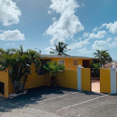 Casa Di Caribe - Beach House Willemstad Exterior photo